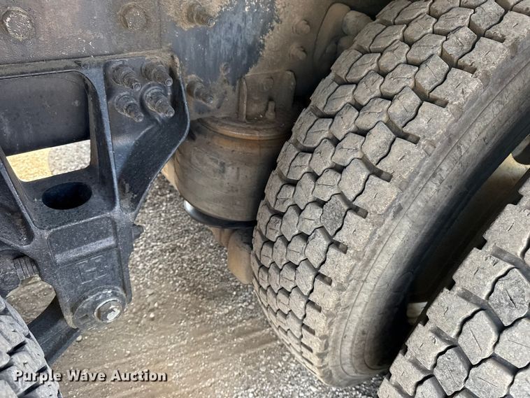 image for item NU9684 2012 International 7600 Crew Cab crane truck