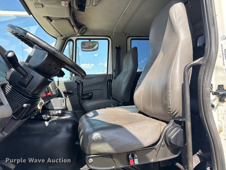 image for item NU9684 2012 International 7600 Crew Cab crane truck