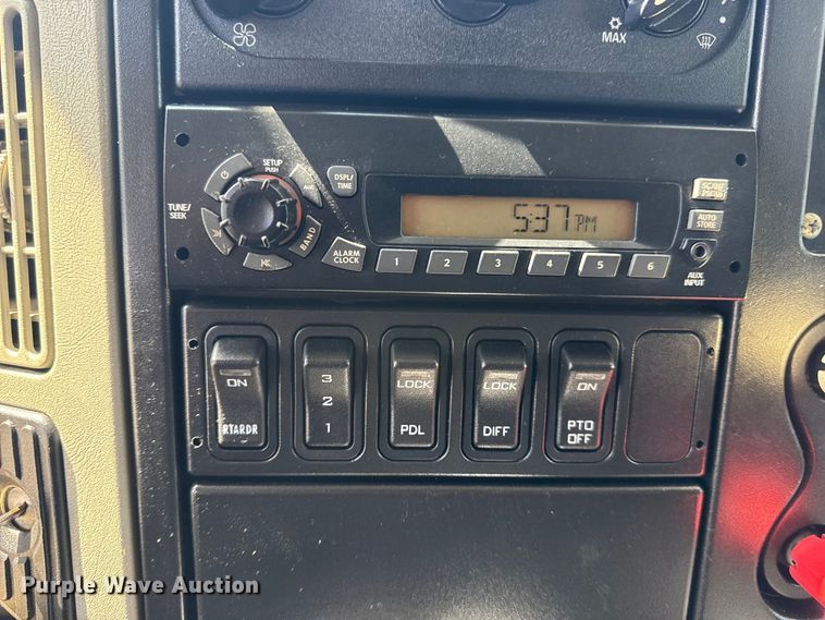 image for item NU9684 2012 International 7600 Crew Cab crane truck