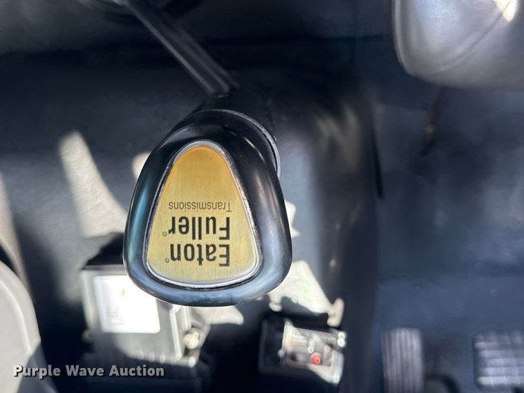 image for item NU9684 2012 International 7600 Crew Cab crane truck