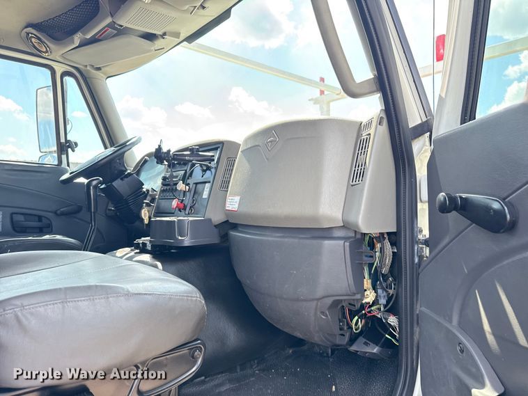 image for item NU9684 2012 International 7600 Crew Cab crane truck