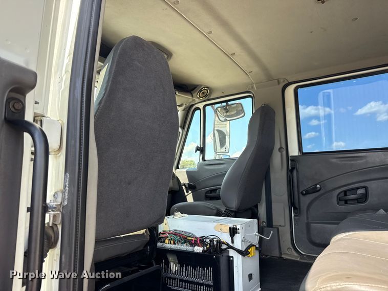 image for item NU9684 2012 International 7600 Crew Cab crane truck