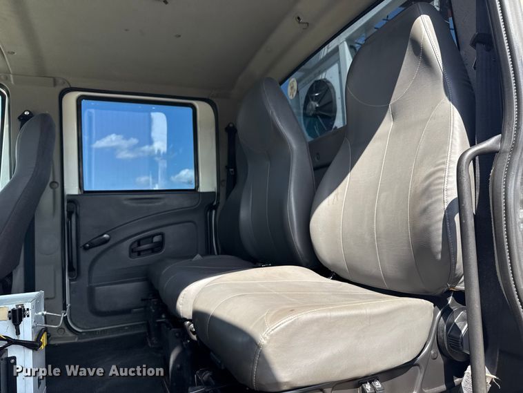 image for item NU9684 2012 International 7600 Crew Cab crane truck