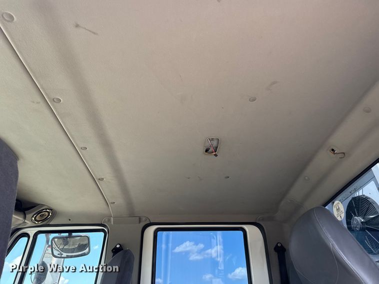 image for item NU9684 2012 International 7600 Crew Cab crane truck