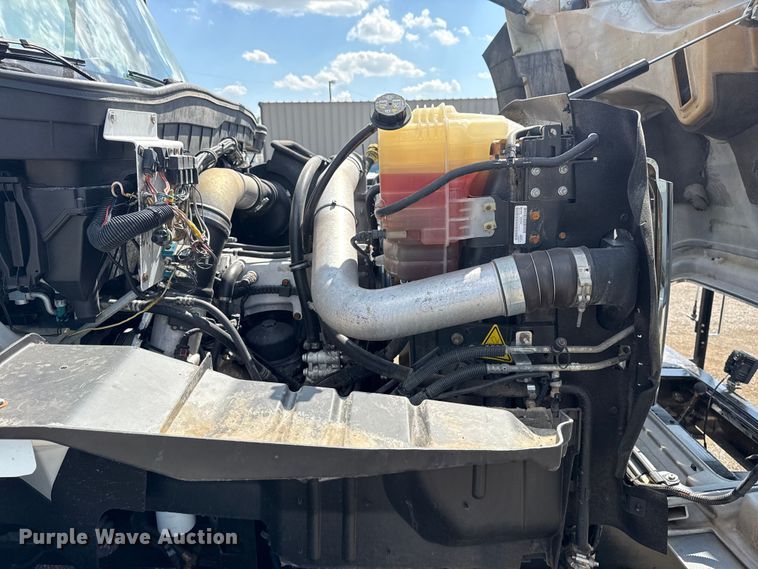 image for item NU9684 2012 International 7600 Crew Cab crane truck