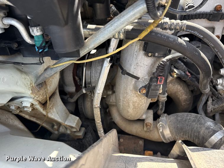 image for item NU9684 2012 International 7600 Crew Cab crane truck