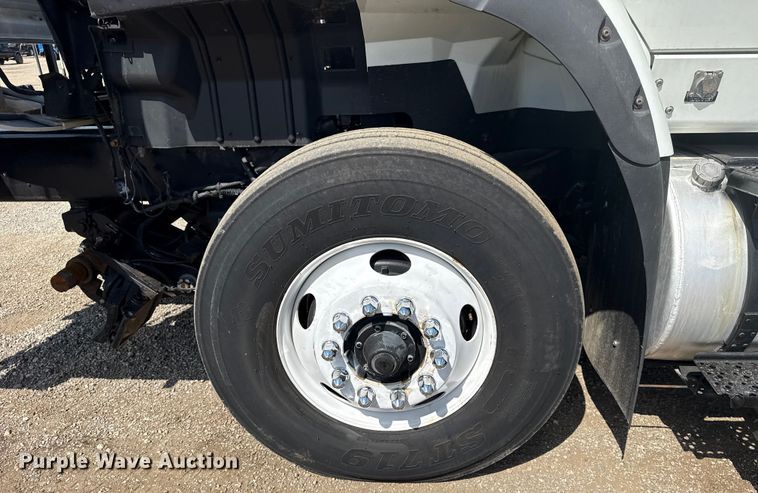 image for item NU9684 2012 International 7600 Crew Cab crane truck