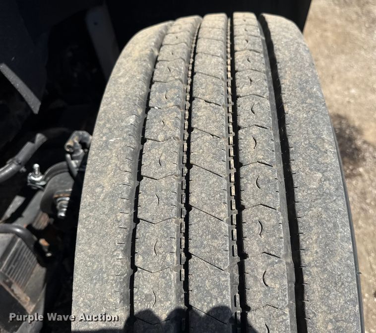 image for item NU9684 2012 International 7600 Crew Cab crane truck