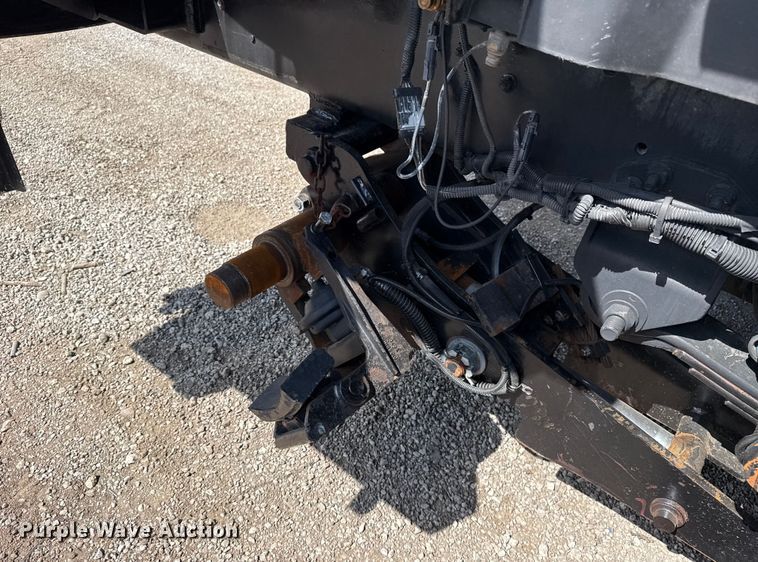 image for item NU9684 2012 International 7600 Crew Cab crane truck