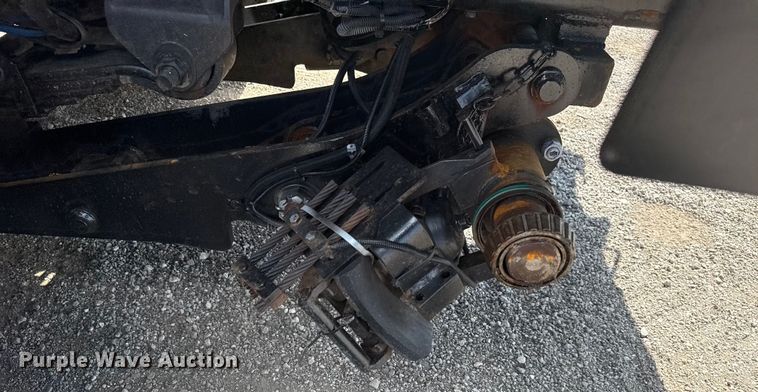 image for item NU9684 2012 International 7600 Crew Cab crane truck