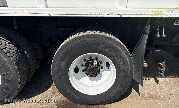 image for item NU9684 2012 International 7600 Crew Cab crane truck