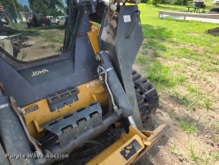 image for item OC9795 2013 John Deere 329E tracked skid steer loader