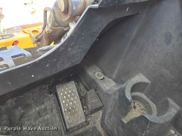 image for item OC9795 2013 John Deere 329E tracked skid steer loader