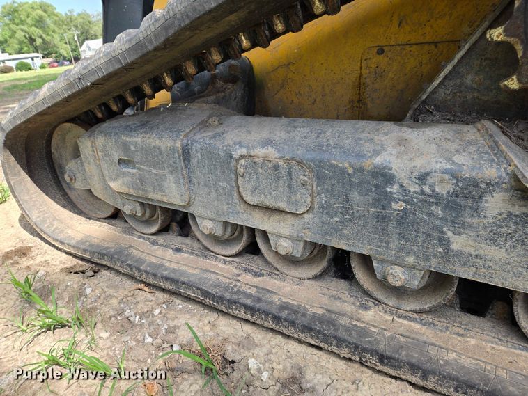 image for item OC9795 2013 John Deere 329E tracked skid steer loader