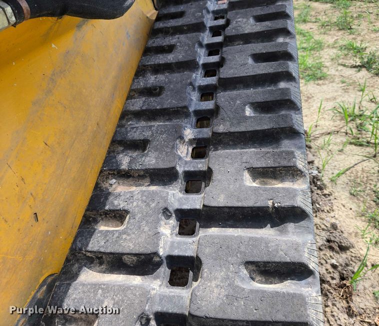 image for item OC9795 2013 John Deere 329E tracked skid steer loader