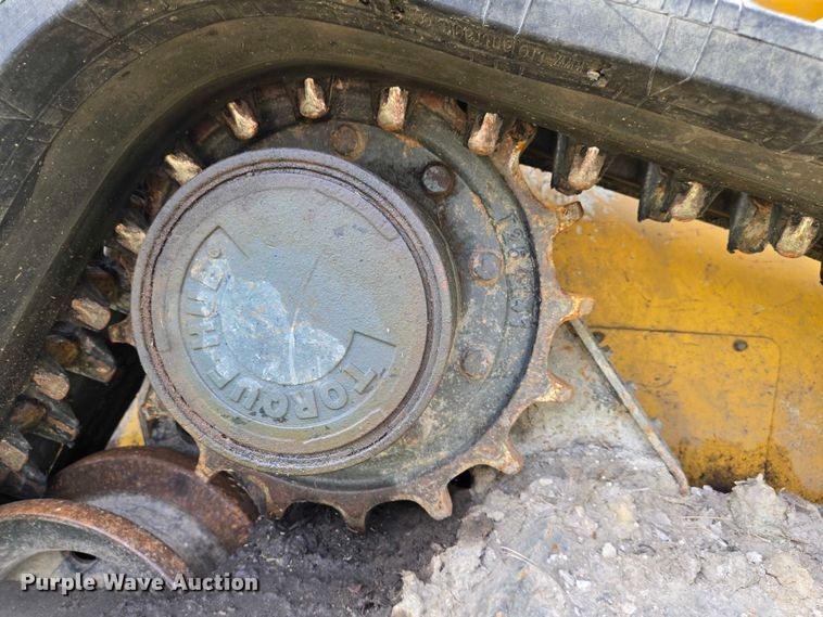 image for item OC9795 2013 John Deere 329E tracked skid steer loader