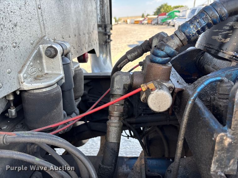 image for item YA0861 2000 Peterbilt 379 dump truck