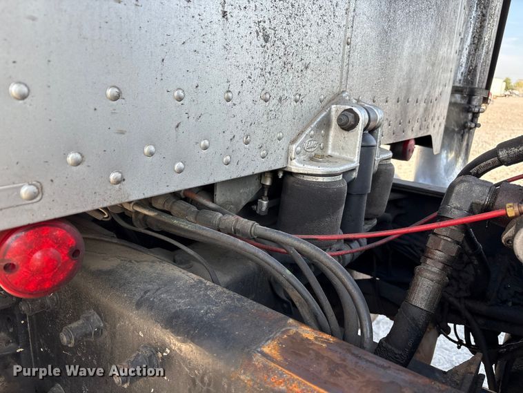 image for item YA0861 2000 Peterbilt 379 dump truck