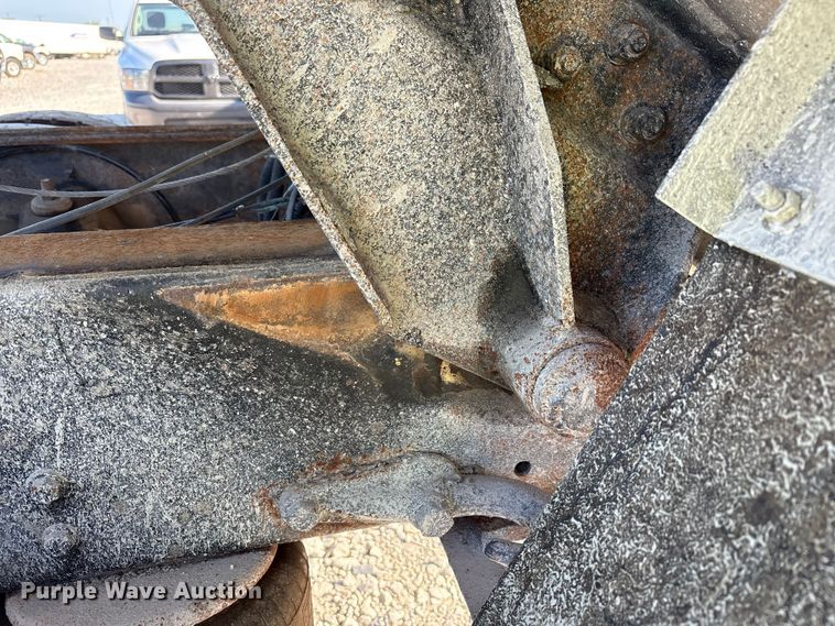 image for item YA0861 2000 Peterbilt 379 dump truck