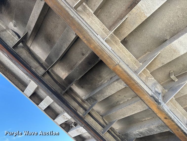 image for item YA0861 2000 Peterbilt 379 dump truck