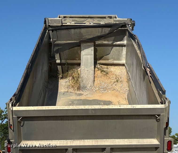 image for item YA0861 2000 Peterbilt 379 dump truck