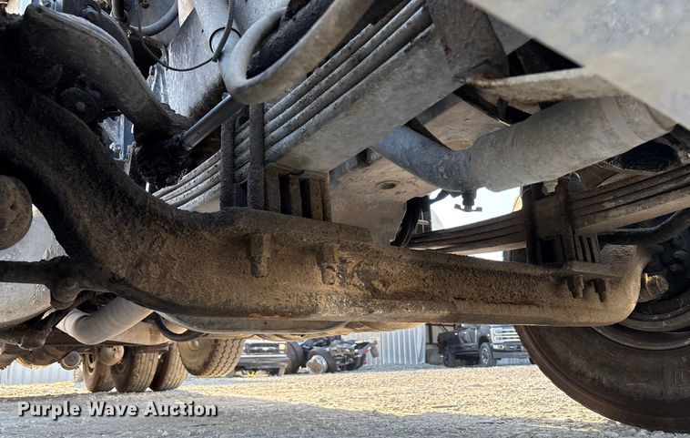 image for item YA0861 2000 Peterbilt 379 dump truck