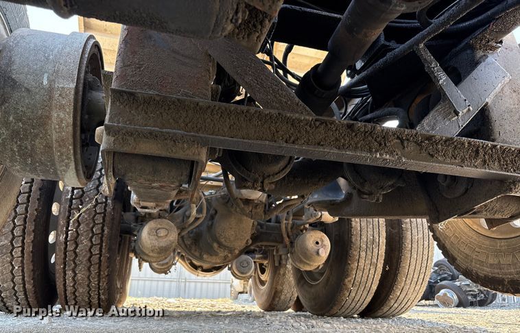 image for item YA0861 2000 Peterbilt 379 dump truck