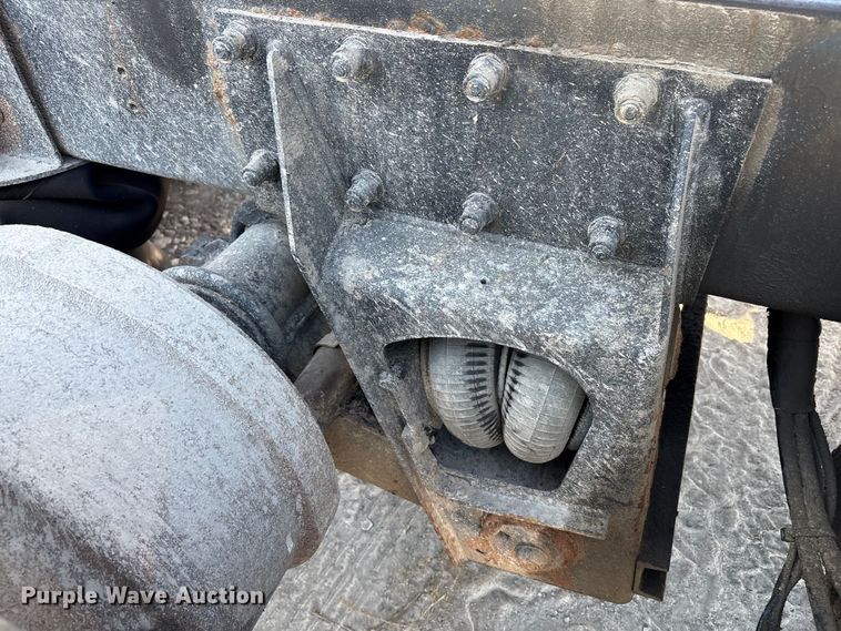 image for item YA0861 2000 Peterbilt 379 dump truck