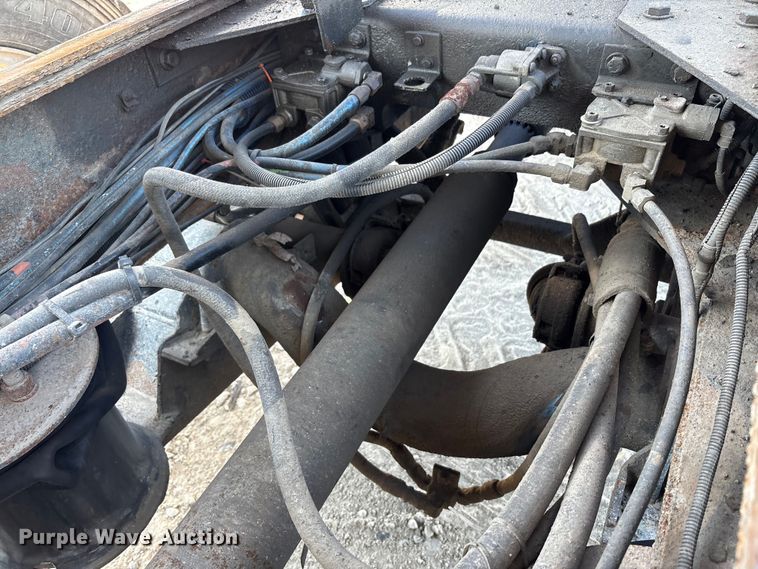 image for item YA0861 2000 Peterbilt 379 dump truck