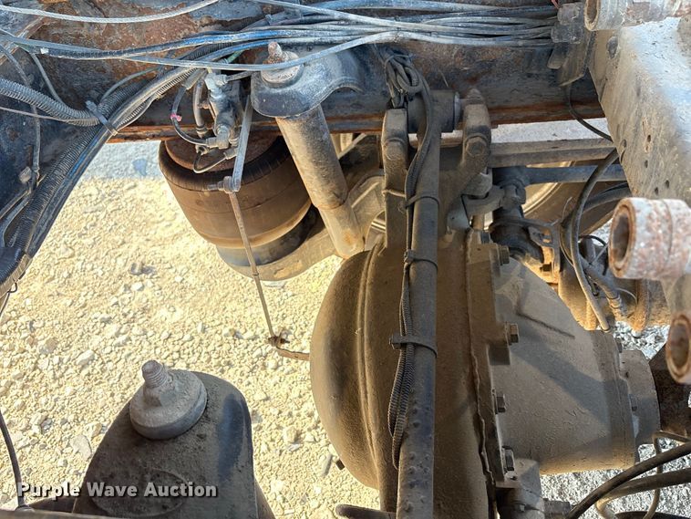 image for item YA0861 2000 Peterbilt 379 dump truck