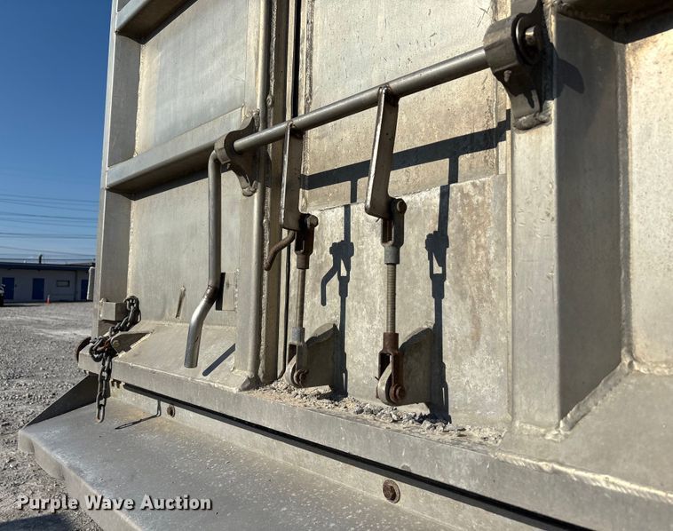 image for item YA0861 2000 Peterbilt 379 dump truck