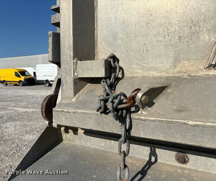 image for item YA0861 2000 Peterbilt 379 dump truck