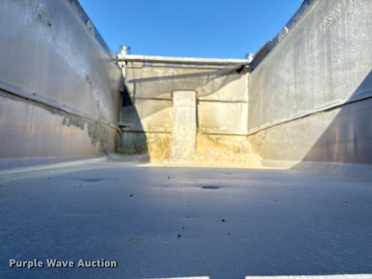 image for item YA0861 2000 Peterbilt 379 dump truck