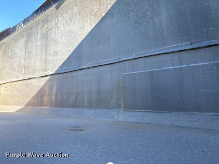 image for item YA0861 2000 Peterbilt 379 dump truck