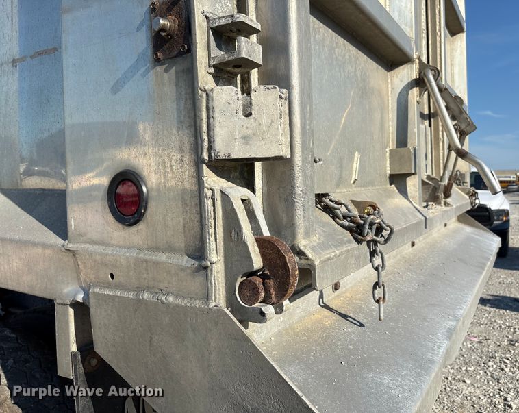 image for item YA0861 2000 Peterbilt 379 dump truck