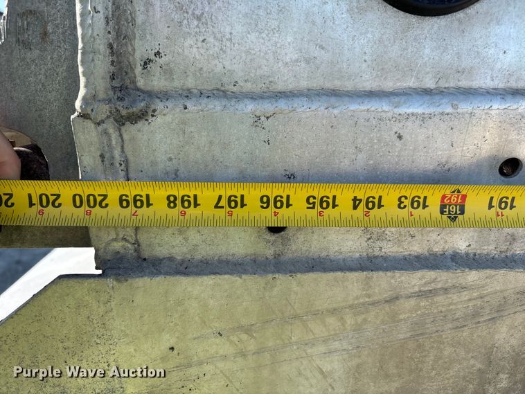 image for item YA0861 2000 Peterbilt 379 dump truck