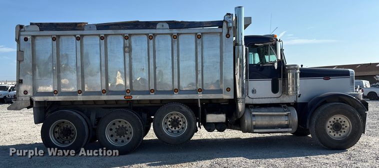 image for item YA0861 2000 Peterbilt 379 dump truck