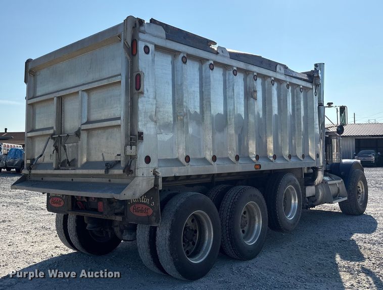 image for item YA0861 2000 Peterbilt 379 dump truck