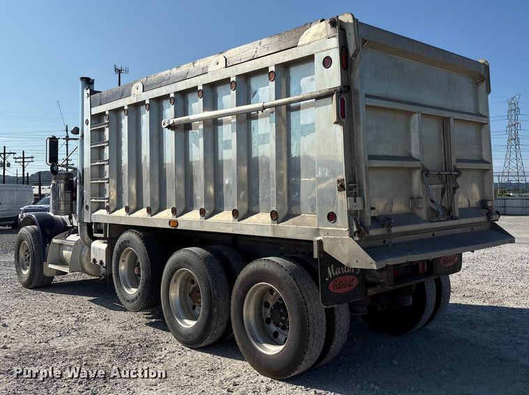 image for item YA0861 2000 Peterbilt 379 dump truck