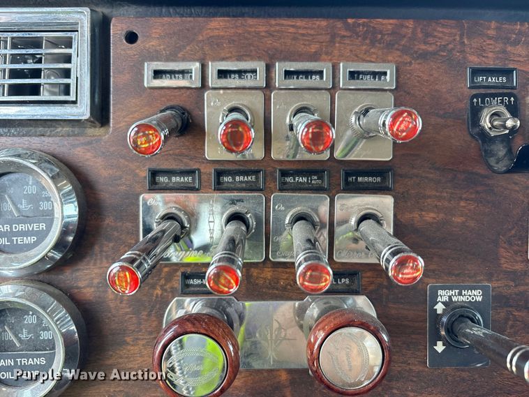 image for item YA0861 2000 Peterbilt 379 dump truck