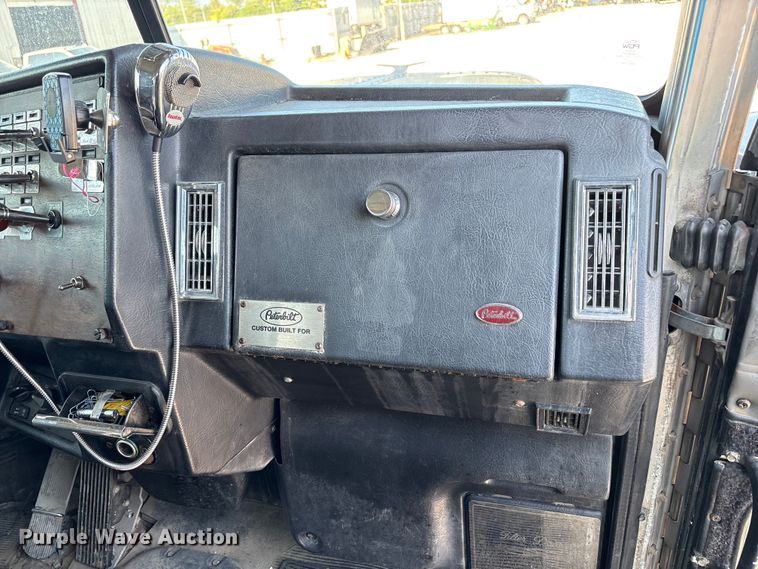 image for item YA0861 2000 Peterbilt 379 dump truck