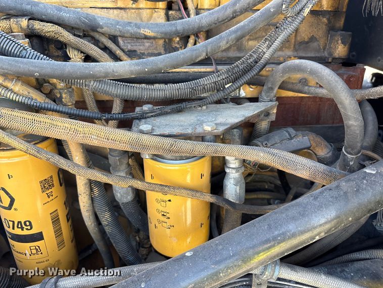 image for item YA0861 2000 Peterbilt 379 dump truck