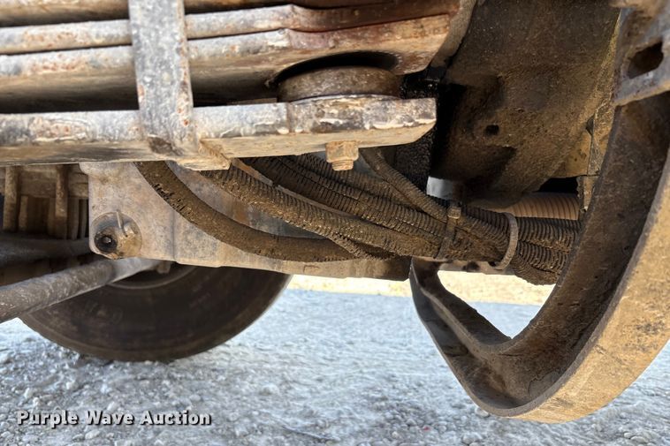 image for item YA0861 2000 Peterbilt 379 dump truck