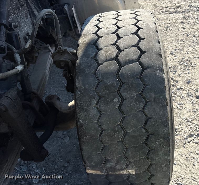 image for item YA0861 2000 Peterbilt 379 dump truck