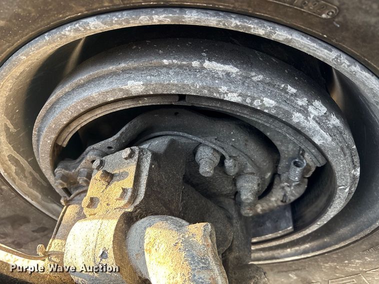 image for item YA0861 2000 Peterbilt 379 dump truck