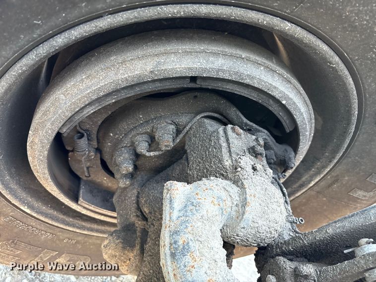 image for item YA0861 2000 Peterbilt 379 dump truck