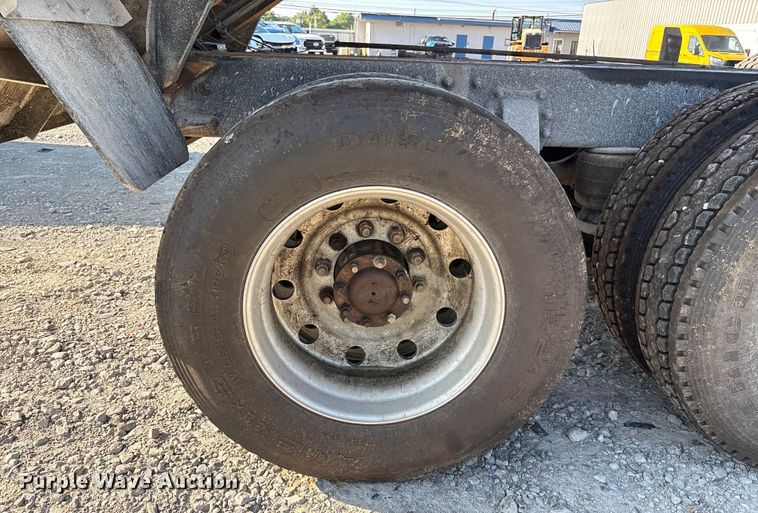 image for item YA0861 2000 Peterbilt 379 dump truck