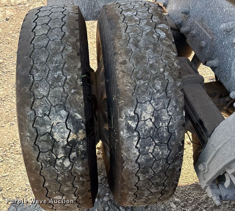 image for item YA0861 2000 Peterbilt 379 dump truck