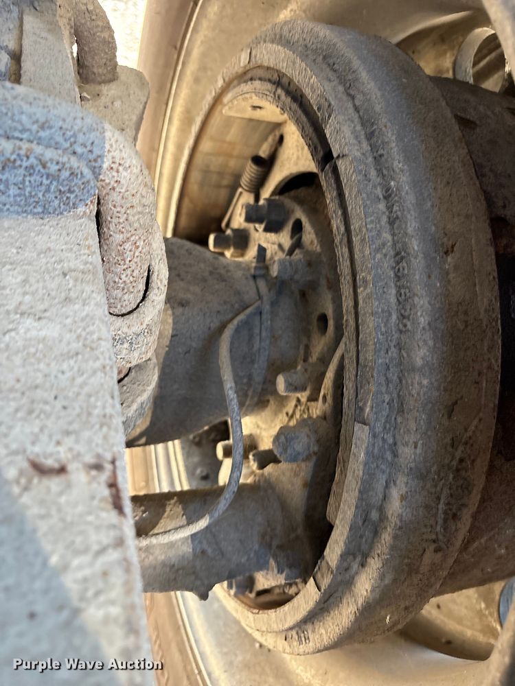 image for item YA0861 2000 Peterbilt 379 dump truck