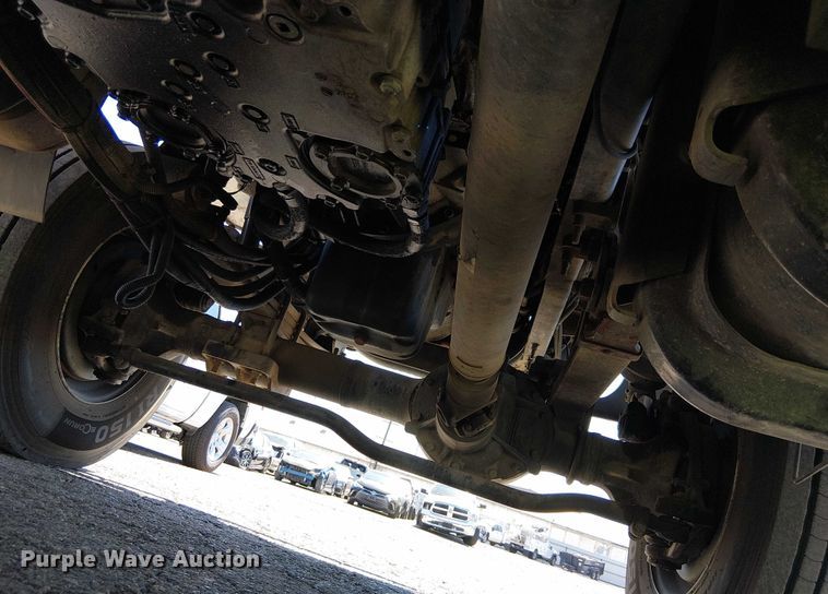 image for item YA0961 2013 International 7300 bucket truck